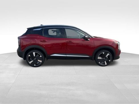 New 2025 Nissan Kicks SR image 7