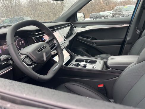 Used 2025 Jeep Wagoneer S Limited image 13