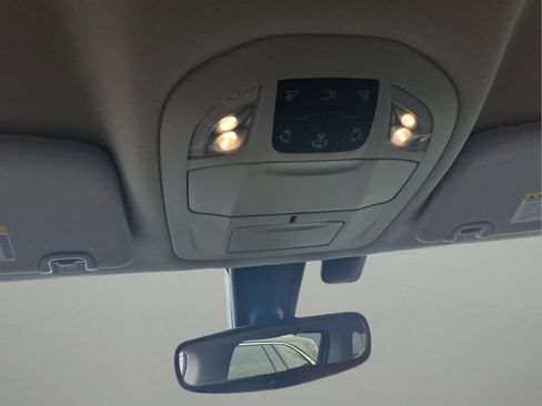 Used 2020 Chrysler Pacifica Touring w/ Cold Weather Group FWD image 24