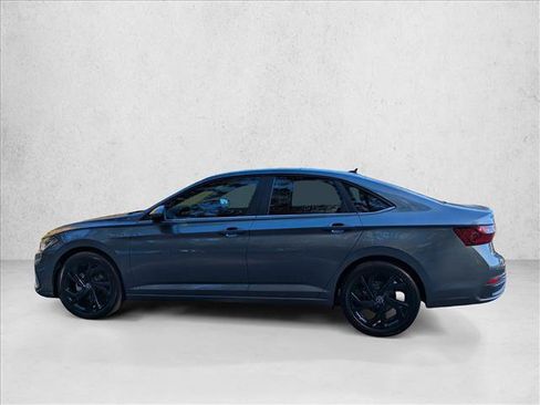 New 2025 Volkswagen Jetta SE FWD image 5