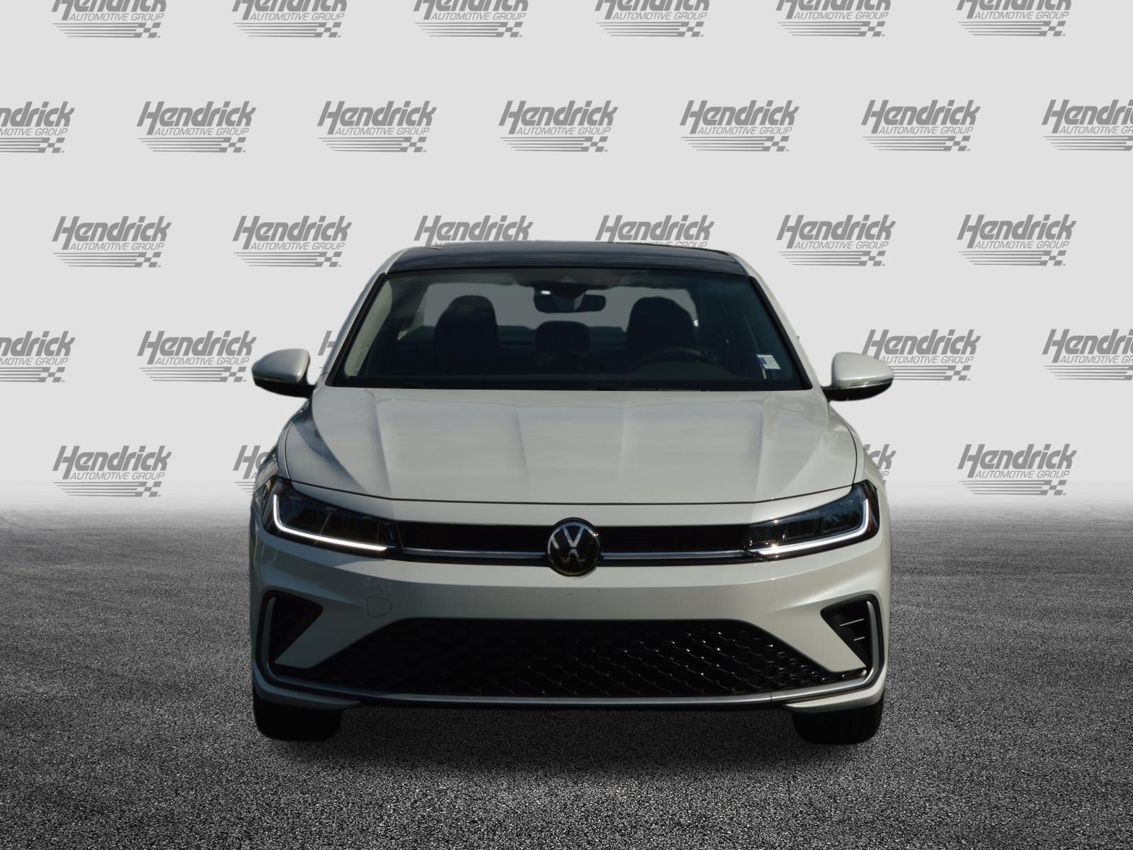 Used 2026 Volkswagen Jetta SEL FWD image 6