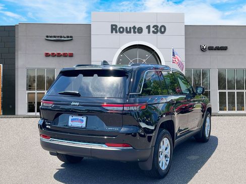 Used 2023 Jeep Grand Cherokee Limited w/ MOPAR Finishing Package AWD/4WD image 4