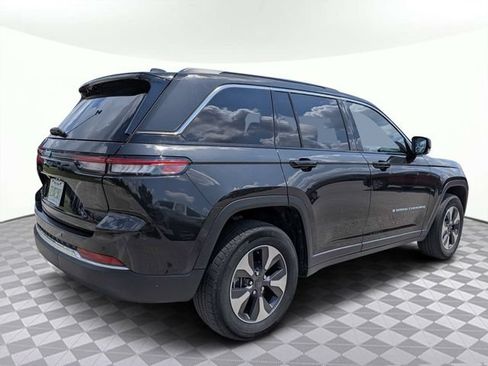 Used 2024 Jeep Grand Cherokee Limited 4xe AWD/4WD image 4
