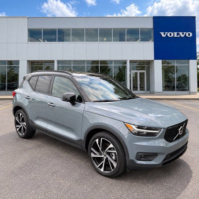 Used 2021 Volvo XC40 T5 R-Design w/ Advanced Package AWD/4WD image 7
