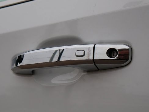 Used 2021 GMC Sierra 1500 SLT w/ SLT Premium Package image 30