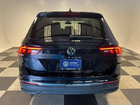 Used 2022 Volkswagen Tiguan SE FWD image 4