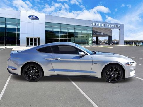 Used 2020 Ford Mustang GT Premium image 5