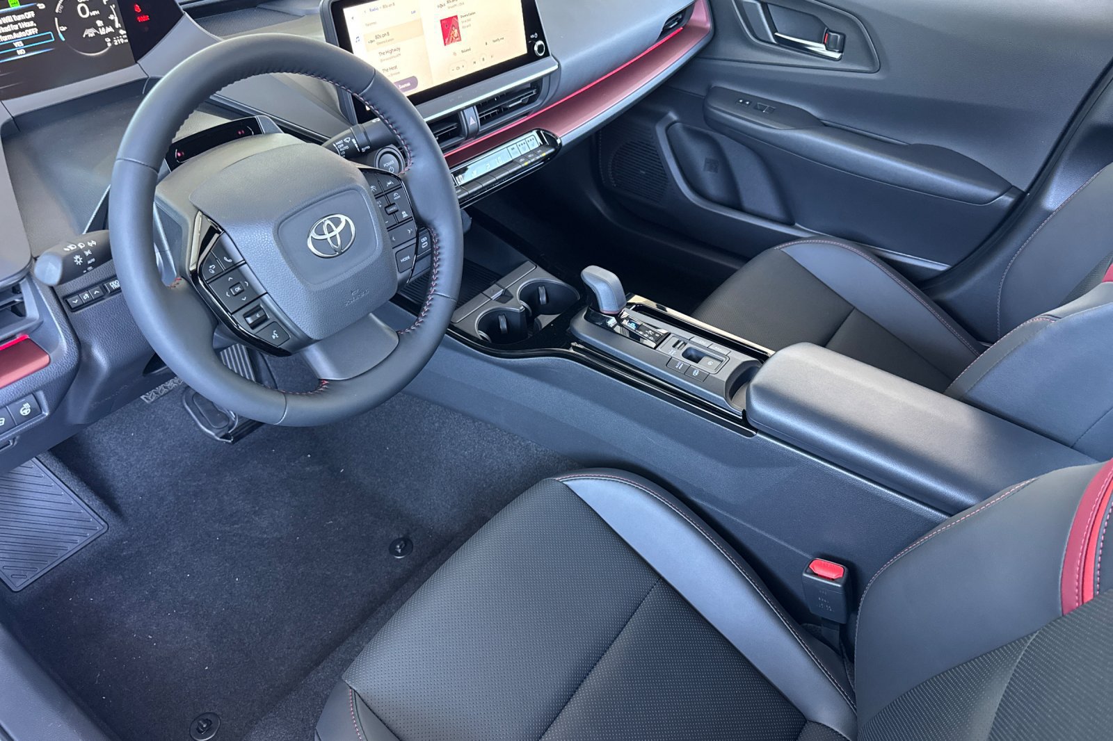 New 2027 Toyota Prius Plug-In Hybrid w/ Limited Premium Package FWD image 12