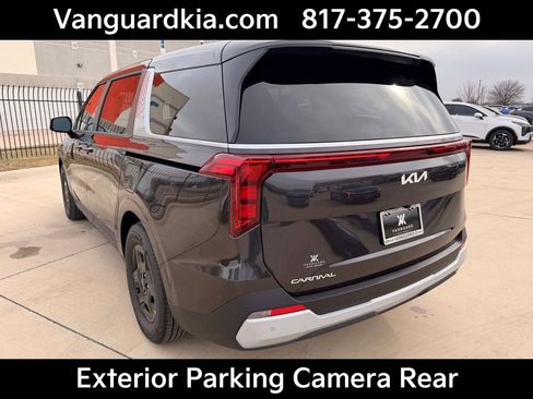 New 2026 Kia Carnival image 2