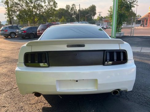 Used 2009 Ford Mustang GT Premium RWD image 7