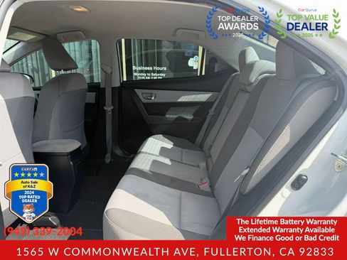 Used 2017 Toyota Corolla LE w/ Carpet Mat Package (TMS) FWD image 23