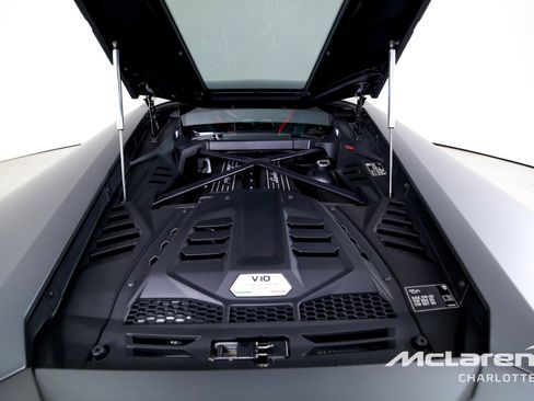 Used 2023 Lamborghini Huracan EVO image 27