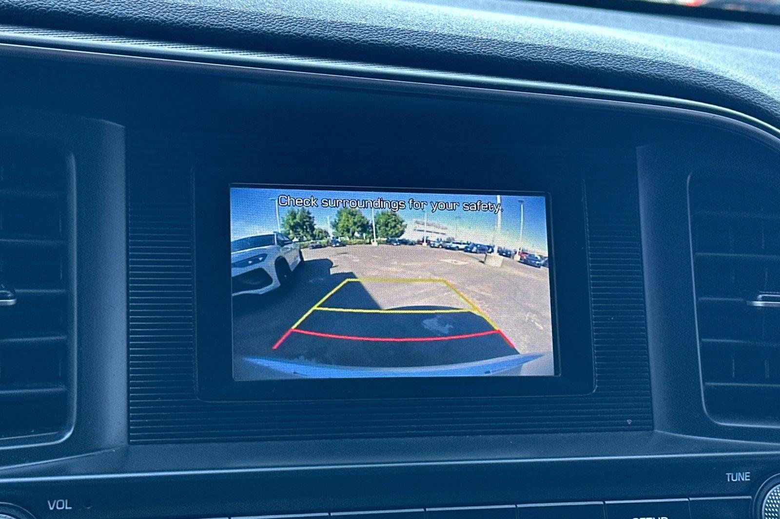 Used 2020 Hyundai Elantra SE w/ Cargo Package (C1) FWD image 17