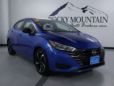 Used 2023 Nissan Versa SR w/ Trunk Package image 1