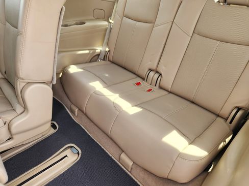 Used 2014 Nissan Pathfinder Platinum w/ Platinum Premium Package image 30