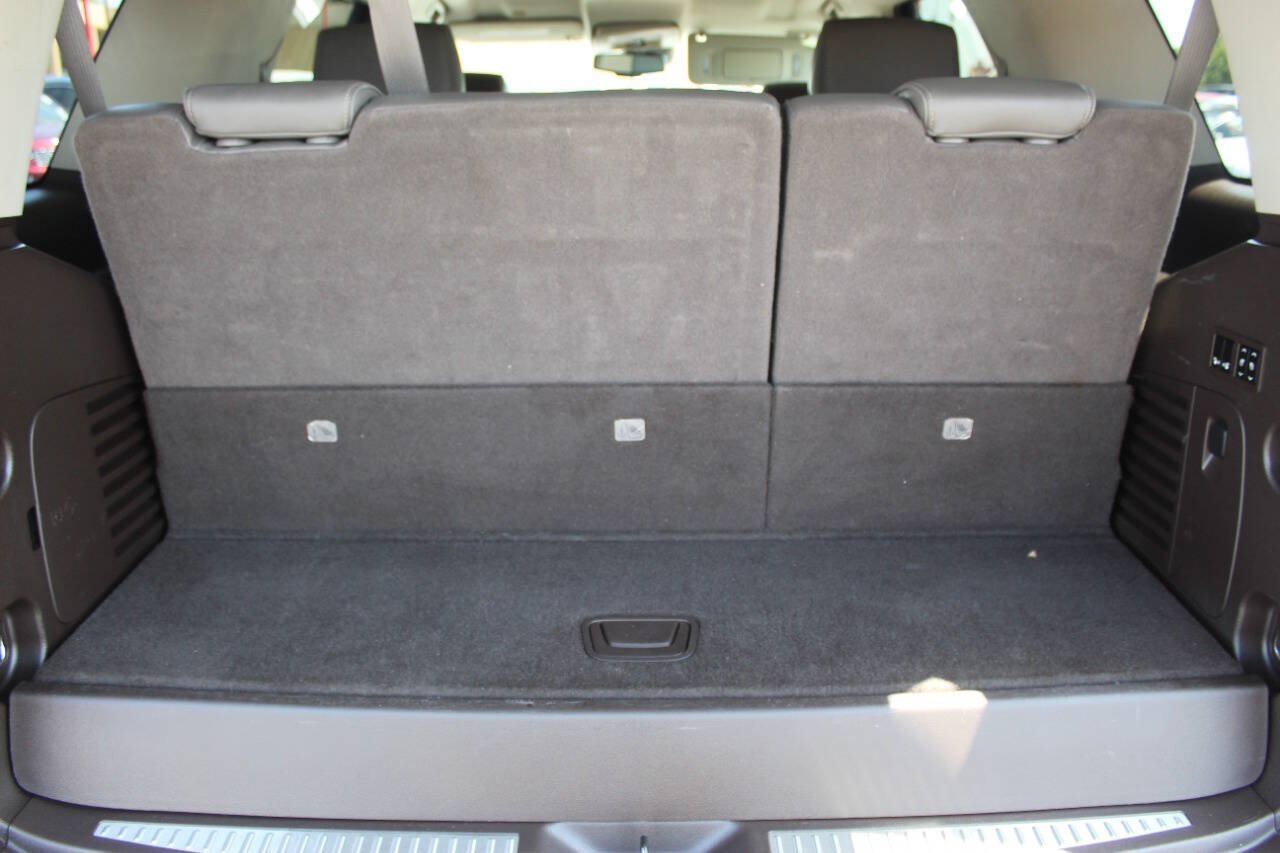 Used 2016 GMC Yukon Denali RWD image 16