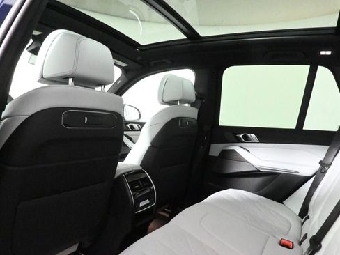 Used 2026 BMW X5 xDrive40i image 33