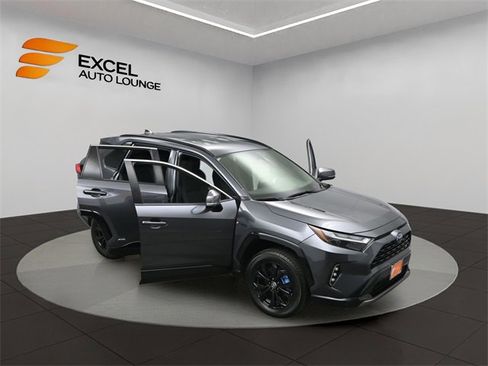 Used 2022 Toyota RAV4 SE image 53