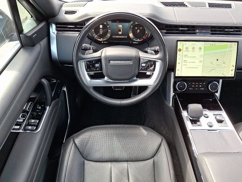 Certified 2023 Land Rover Range Rover SE image 4