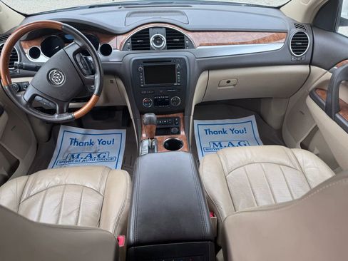 Used 2010 Buick Enclave CXL image 21