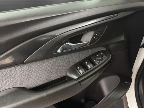 Used 2023 Chevrolet TrailBlazer LS FWD image 17