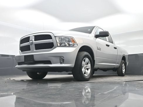 Used 2018 RAM 1500 Express AWD/4WD image 25