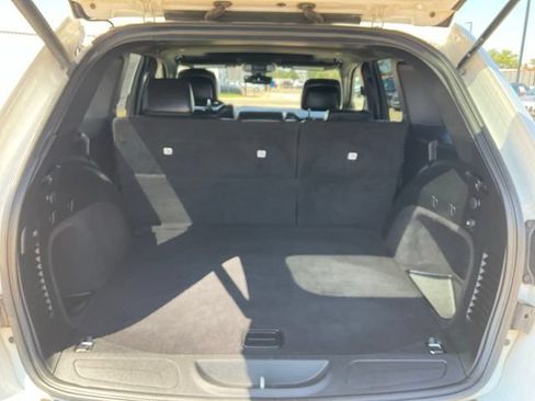 Used 2019 Jeep Grand Cherokee Altitude AWD/4WD image 26