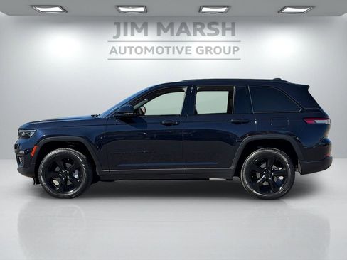 Certified 2024 Jeep Grand Cherokee Limited w/ Black Appearance Package AWD/4WD image 3