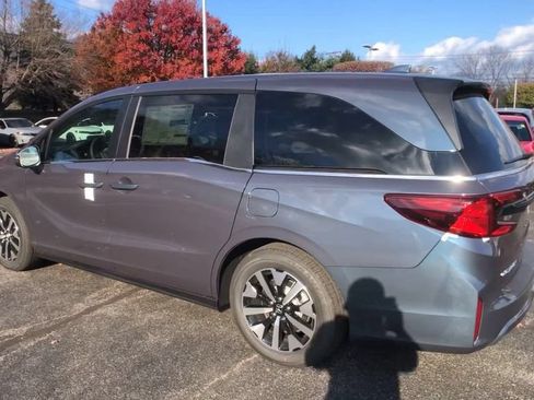 New 2026 Honda Odyssey EX-L image 7