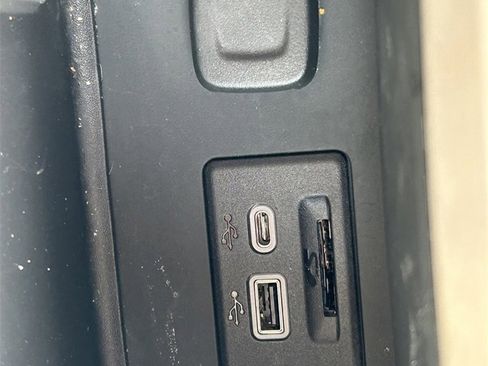 Used 2023 GMC Acadia Denali w/ Denali Ultimate Package image 33