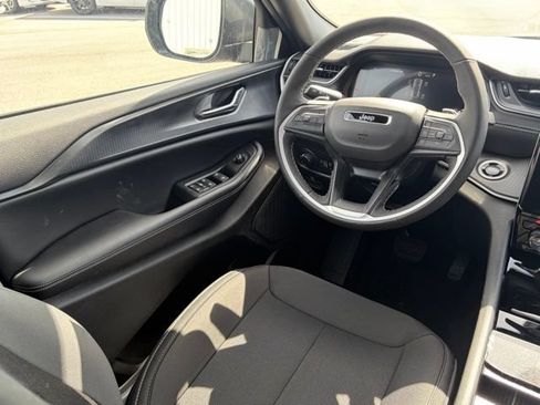 New 2026 Jeep Grand Cherokee Laredo X AWD/4WD image 30