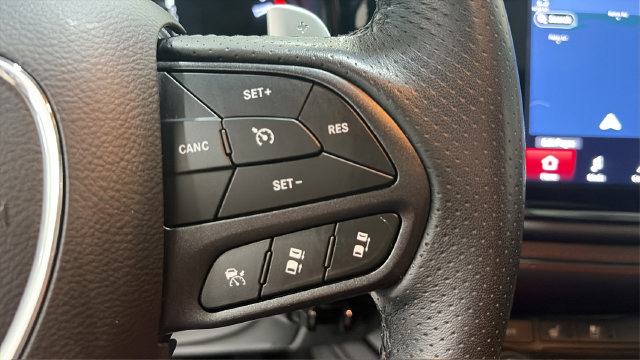 Used 2025 Dodge Durango GT AWD/4WD image 31