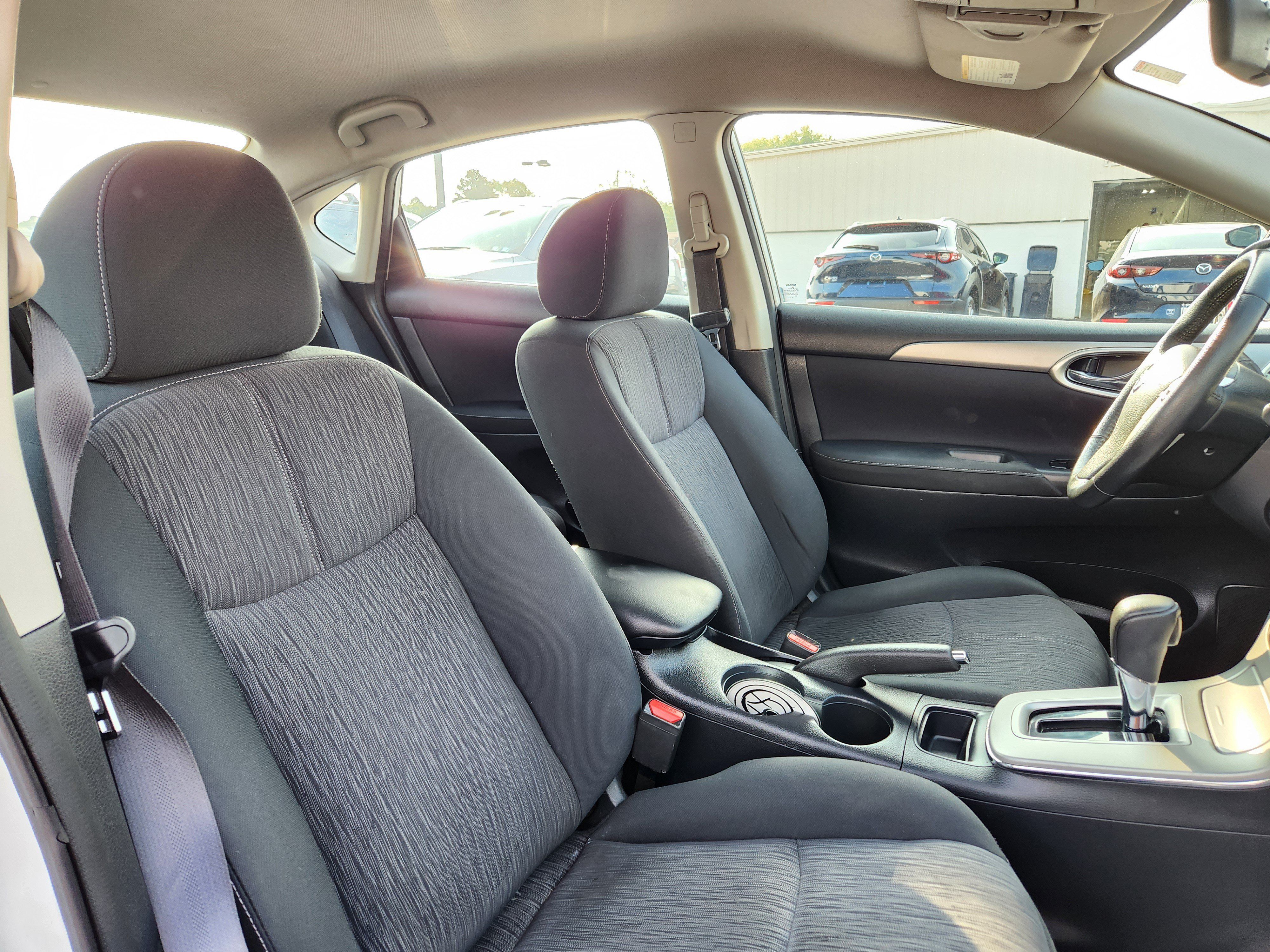 Used 2015 Nissan Sentra SV FWD image 16