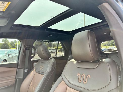 Used 2022 Ford Explorer King Ranch w/ Premium Technology Package AWD/4WD image 15