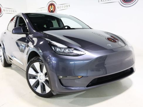 Used 2022 Tesla Model Y Long Range AWD/4WD image 7