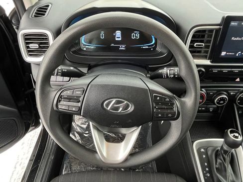 Used 2023 Hyundai Venue SE w/ Cargo Package image 12