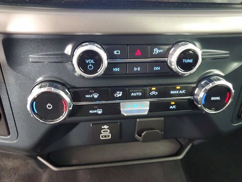 Used 2025 Ford F150 XLT w/ Equipment Group 301A Standard RWD image 19