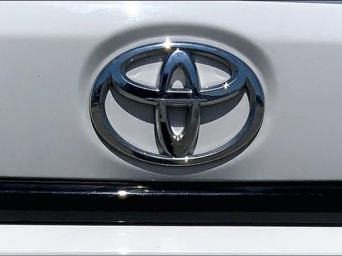 Used 2023 Toyota Corolla LE image 10