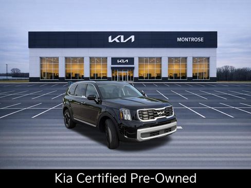 Certified 2023 Kia Telluride S w/ S Sunroof Package AWD/4WD image 3