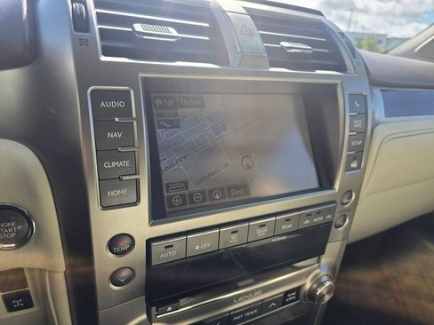 Used 2018 Lexus GX 460 Premium AWD/4WD image 28