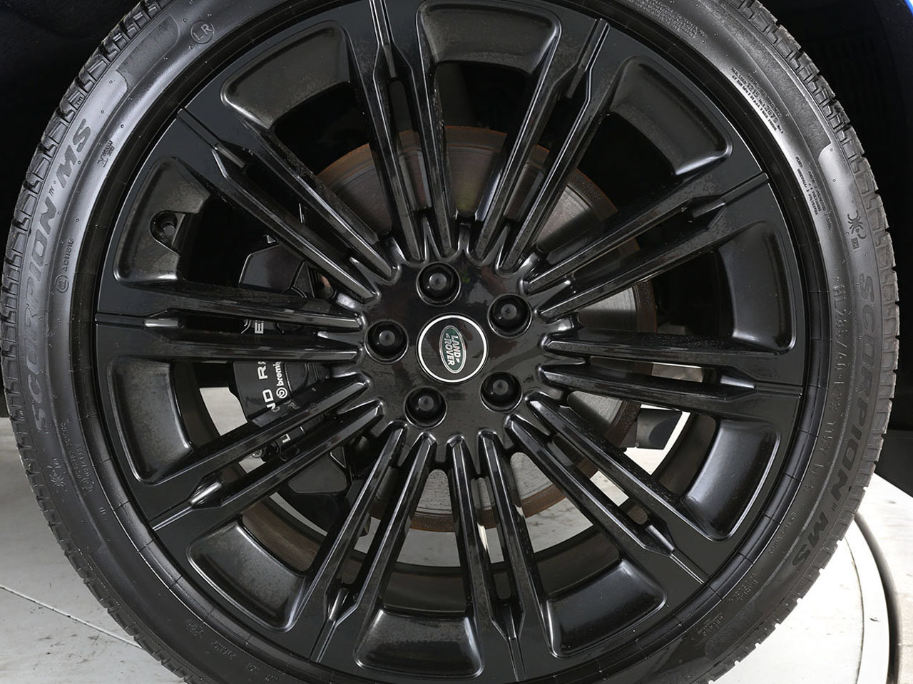 Used 2025 Land Rover Range Rover Autobiography AWD/4WD image 6