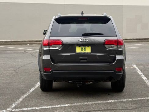 Used 2020 Jeep Grand Cherokee Laredo RWD image 4