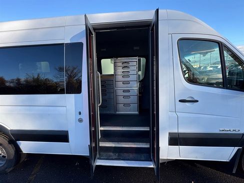 Used 2009 Dodge Sprinter 3500 image 32
