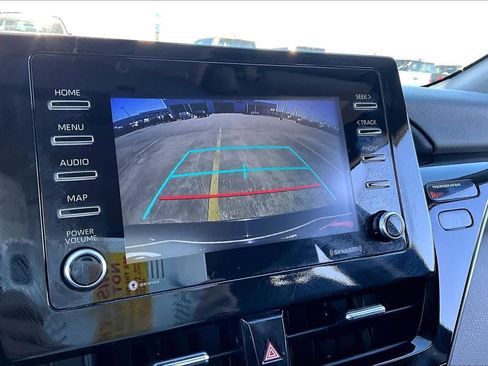 Used 2022 Toyota Camry LE image 26