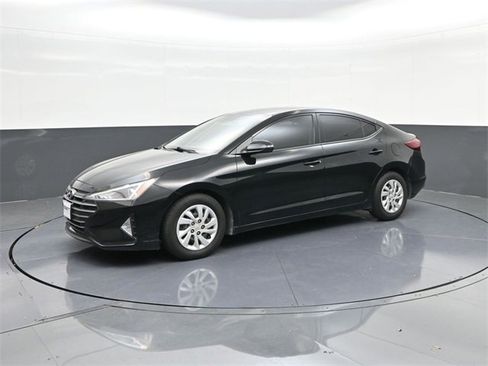 Used 2020 Hyundai Elantra SE w/ Cargo Package (C1) image 1
