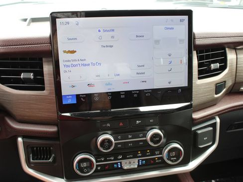 Used 2024 Ford Expedition Limited AWD/4WD image 14