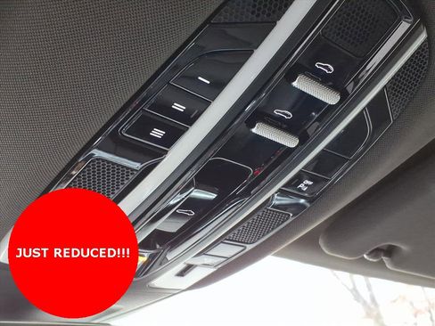 Used 2018 Porsche Panamera 4 image 27