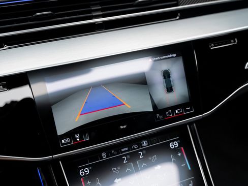 Used 2024 Audi S8 image 52