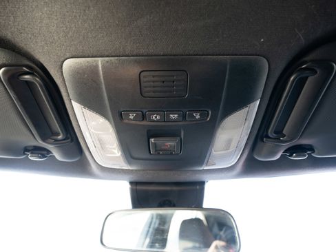 Used 2021 Toyota Corolla SE image 18