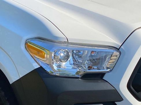 Used 2021 Toyota Tacoma SR RWD image 3